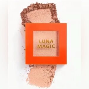 Luna Magic |✨Compact Highlighter in Tulum 🧡